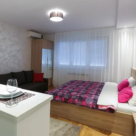 Promenada 30 Apartment Novi Sad